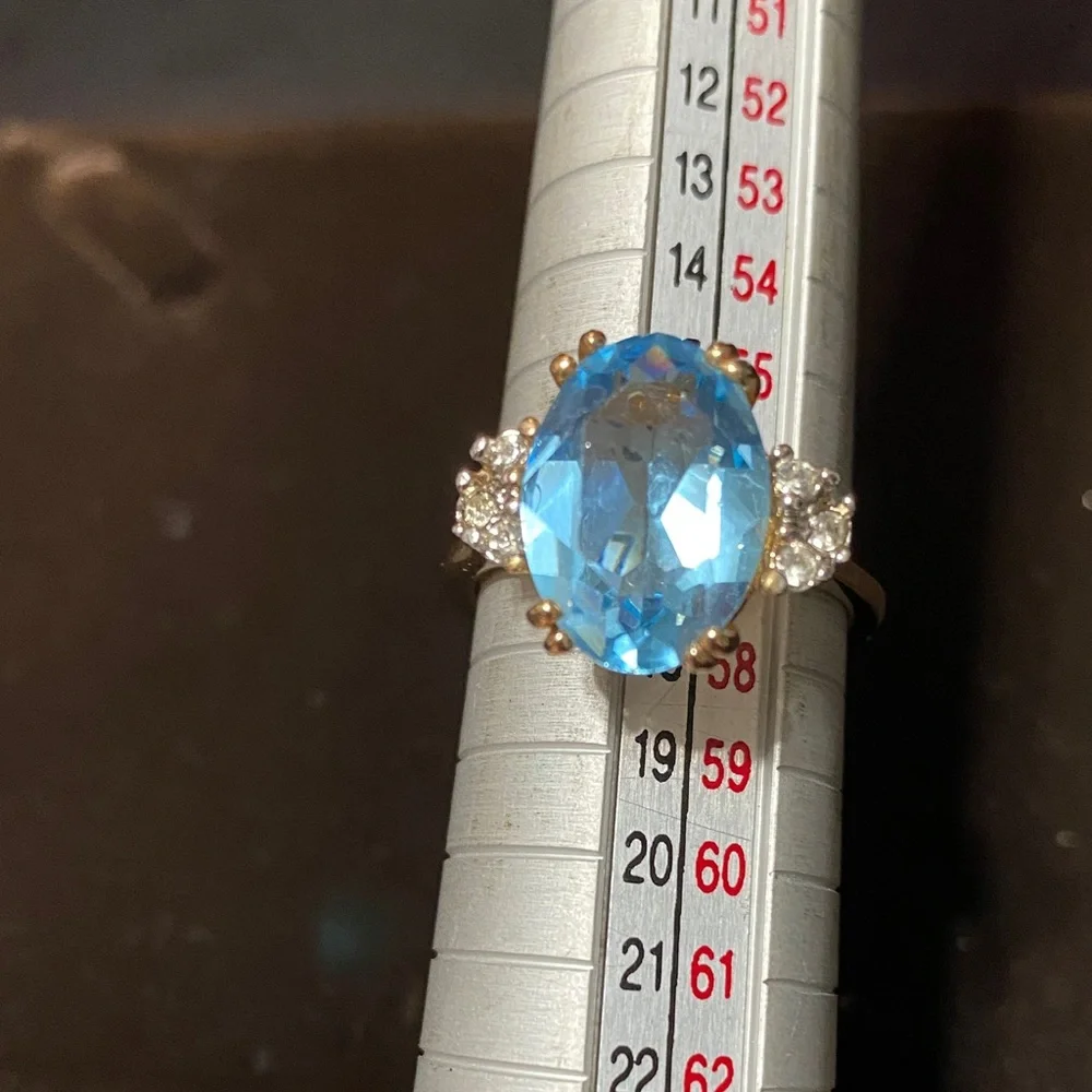 Vintage blue clear crystal 18KT H.G.E. Size 8 ring